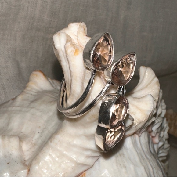 Peach Quartz multi-gem handcrafted adjustable ring - Picture 3 of 10